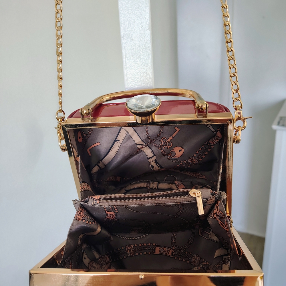 Elegant Red Box Clutch with Gold Accents - Picture 4 of 15